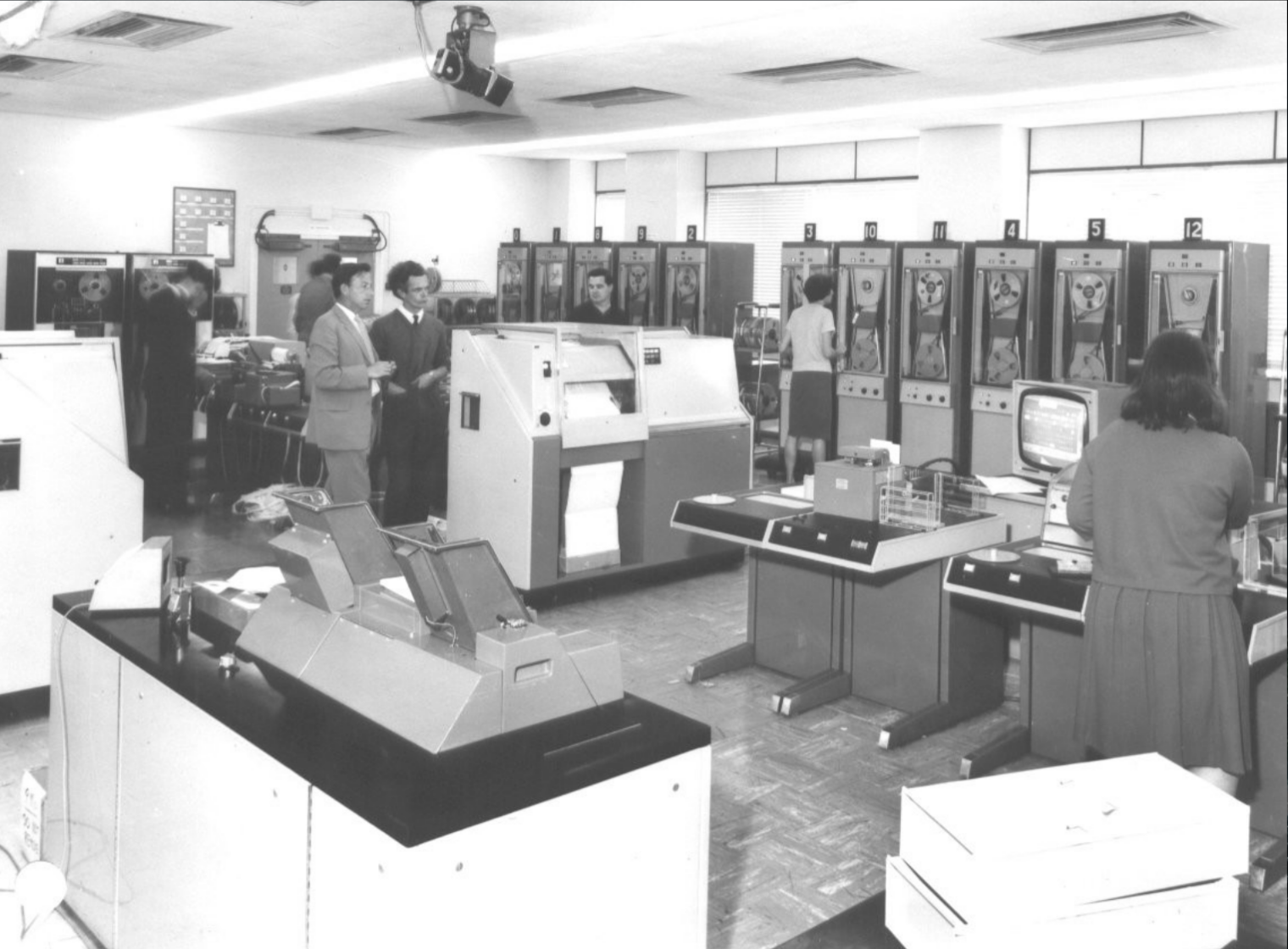 IBM 2 поколения